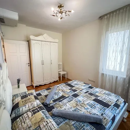 Blue Horizon Apartment *